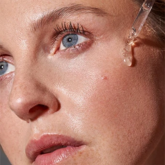 DADO SENS REGENERATION E Feuchtigkeitsserum 20 Ml 5 DADO SENS REGENERATION E Feuchtigkeitsserum 20 Ml – Bild 3