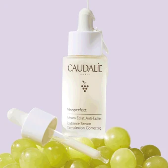 CAUDALIE Vinoperfect Serum Mehr Ausstrahlung 30 Ml 8 CAUDALIE Vinoperfect Serum Mehr Ausstrahlung 30 Ml – Bild 6