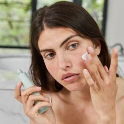 CAUDALIE Vinopure Mattierendes Feuchtigkeit Spendendes Fluid 40 Ml 10 CAUDALIE Vinopure Mattierendes Feuchtigkeit Spendendes Fluid 40 Ml -Parfumwelt 1404733 CAUDALIE Vinopure Mattierendes Feuchtigkeit Spendendes Fluid 40 ml.122eff4d